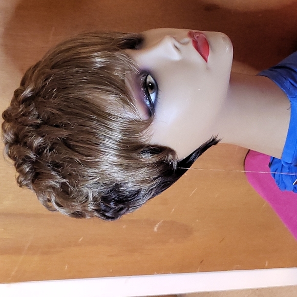 Short Two Tone Curly Wig - Picture 3 of 6